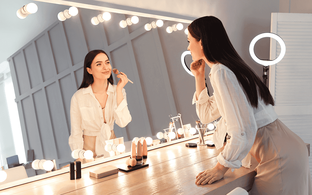 Image Cómo Cuidar tus Ojos Sensibles al Maquillaje